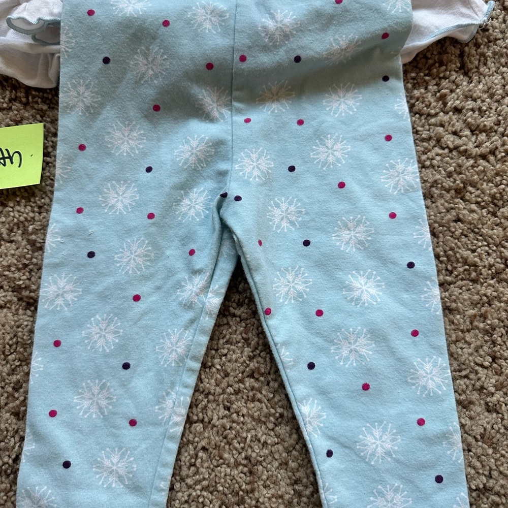Cute Polar Bear Baby Outfit - Picture 4 of 7